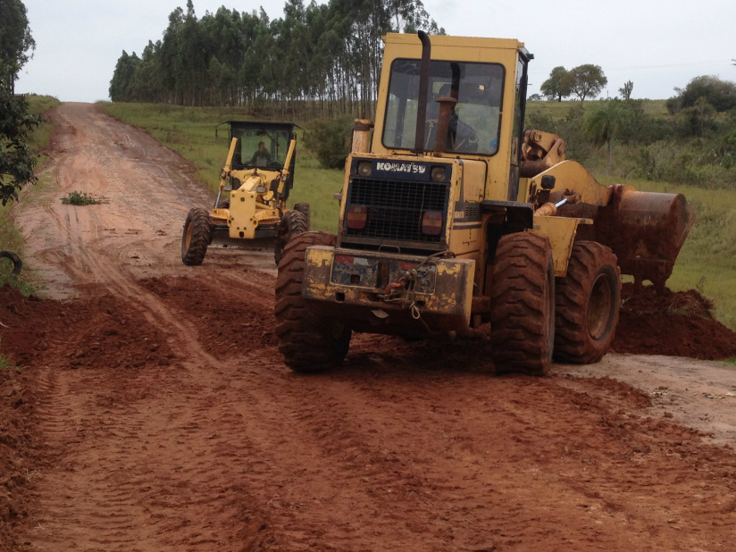 Estrada estadual, a “Cascalho Juti” recebe manutenção da prefeitura municipal / Foto: Decom