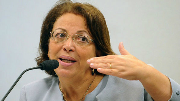Queda na avaliação do governo Dilma "é momentânea", diz ministra Ideli Salvatti Queda na avaliação do governo Dilma "é momentânea", diz ministra Ideli Salvatti
