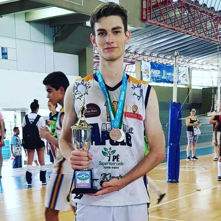 Atleta Amambaiense representa MS no Campeonato Brasileiro de Voleibol Raul Bampi, atleta amambaiense.