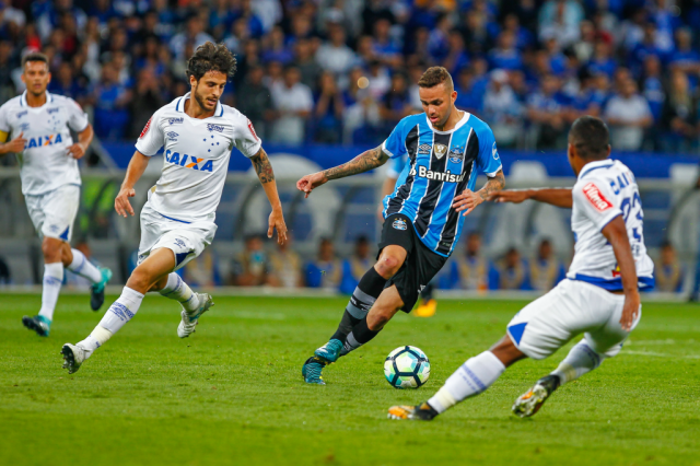 Flamengo e Cruzeiro vencem e são finalistas da Copa do Brasil Flamengo e Cruzeiro vencem e são finalistas da Copa do Brasil