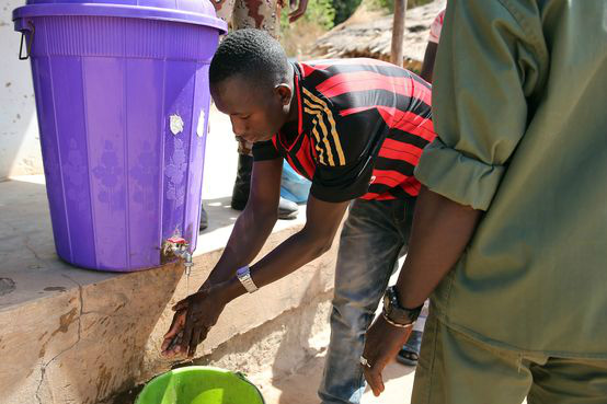 OMS precisa de mais US$ 4 milhões para combater epidemia de ebola