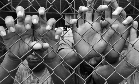 Parlamentares recorrem à justiça para anular redução da maioridade penal Parlamentares recorrem à justiça para anular redução da maioridade penal