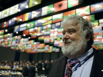 Chuck Blazer integrava o comitê executivo da Fifa quando começou a cooperar com o FBI, em 2001. 