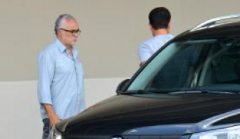 Perícia médica de Genoino durou uma hora e meia O ex-deputado José Genoino deixa o Instituto de Cardiologia do DF após nova perícia médicaFoto: Wilson Dias/Agência Brasil