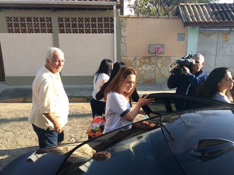 Suzane Richthofen deixa prisão para 'saidinha' de Dia das Mães Suzane Richthofen deixa prisão para 'saidinha' de Dia das Mães
