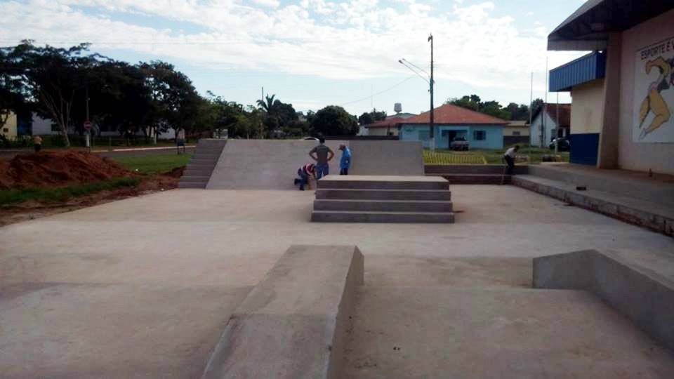 Pista de skate só pode ser utilizada após término de sua construção Pista de skate só pode ser utilizada após término de sua construção