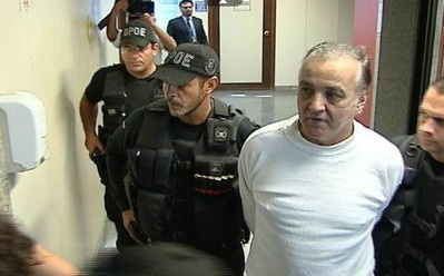 Após quatro dias preso, Cachoeira é solto Após quatro dias preso, Cachoeira é solto