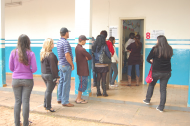 Eleição em Amambai ocorre com tranquilidade A eleição em Amambai ocorre com tranquilidade. Foto da 50ª seção da 1ª Zona Eleitoral de Amambai.