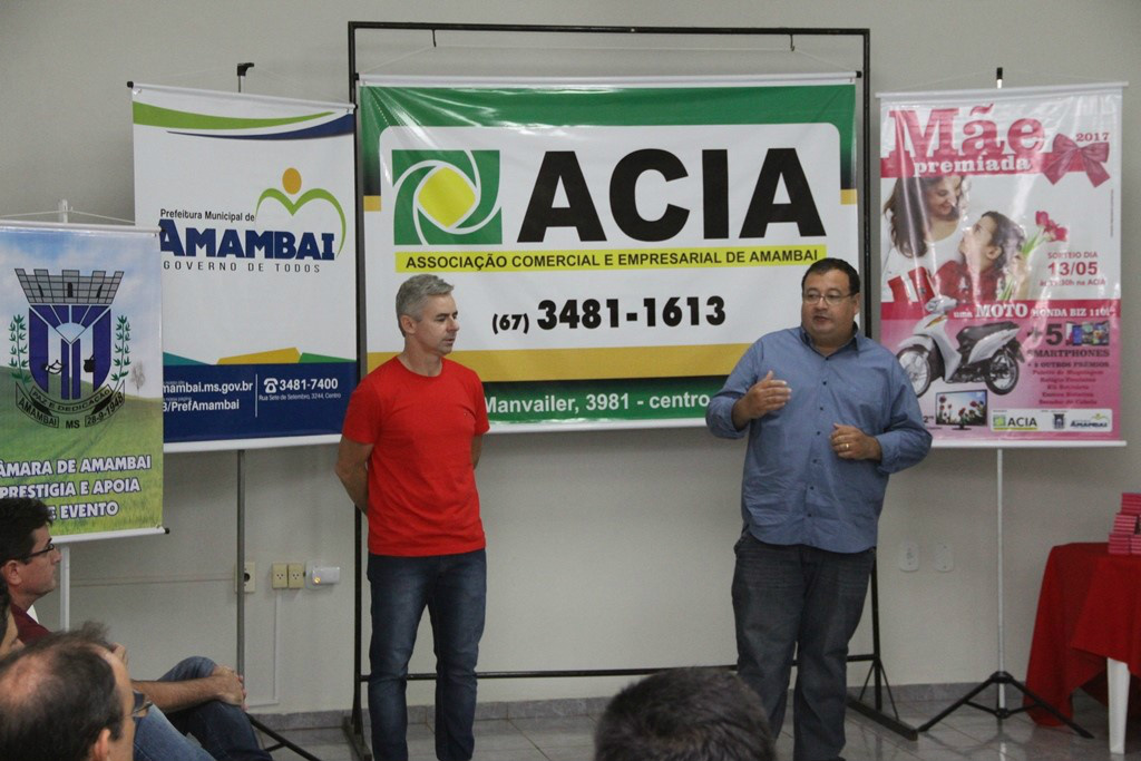 Foto: Dr. Bandeira durante pronunciamento no lançamento da campanha do Dia das Mães