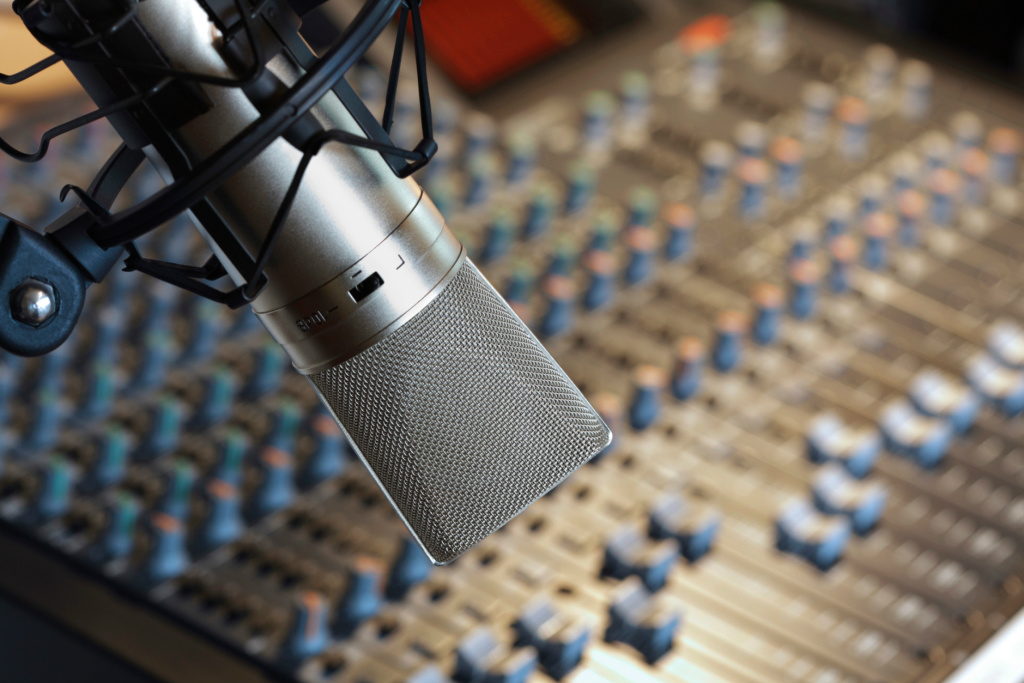 A estimativa da Abert é que 90% das 1.784 emissoras AM passarão a operar na faixa FM.