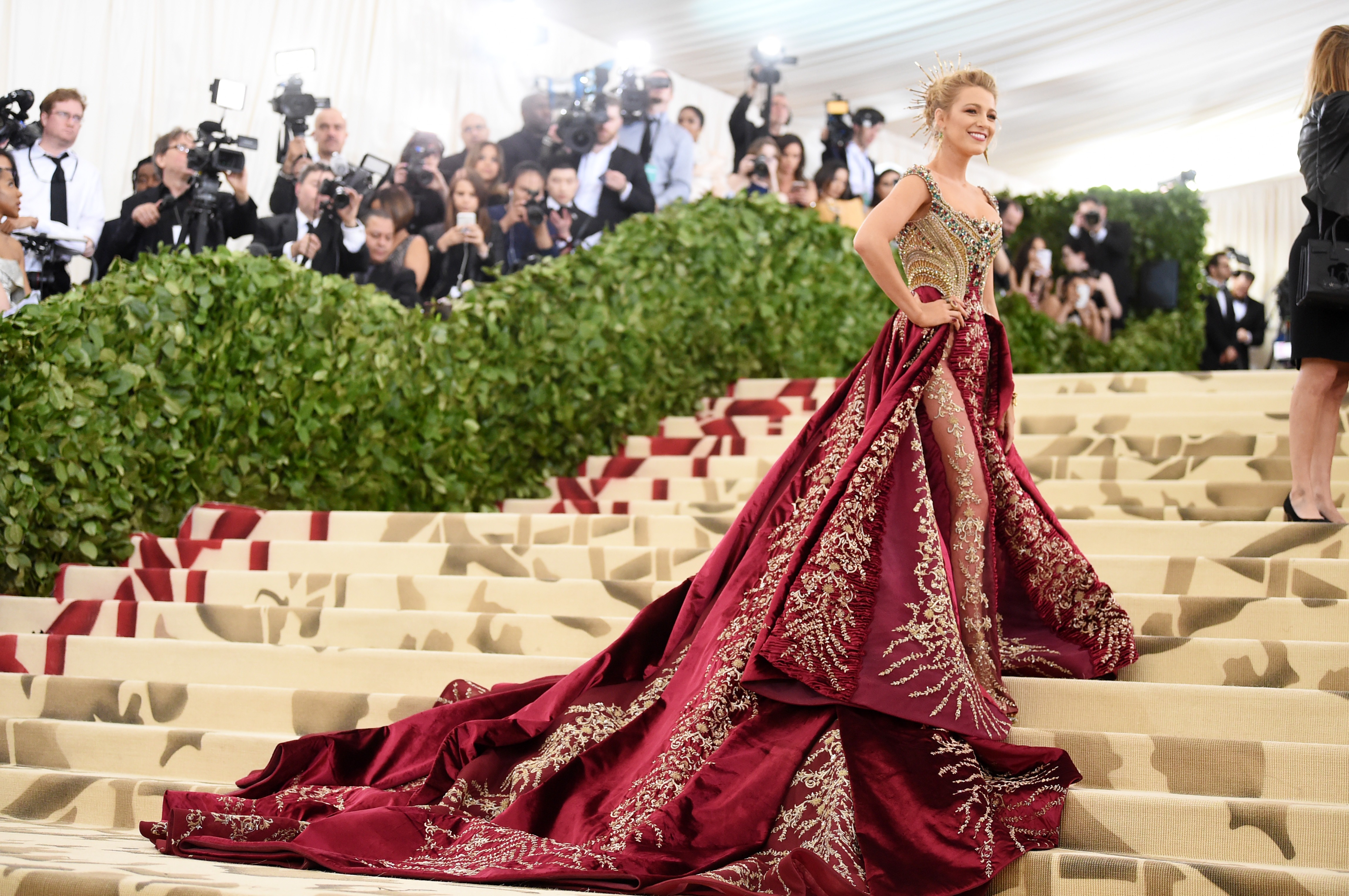 Blake Lively homenageou marido e filhas com look no MET Gala (Jamie McCarthy/Getty Images)