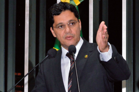Senador Ricardo Ferraço deixa o PMDB Ao comunicar saída do PMDB, Ferraço queixa-se da aliança com o PT e o governo / Foto: Divulgação