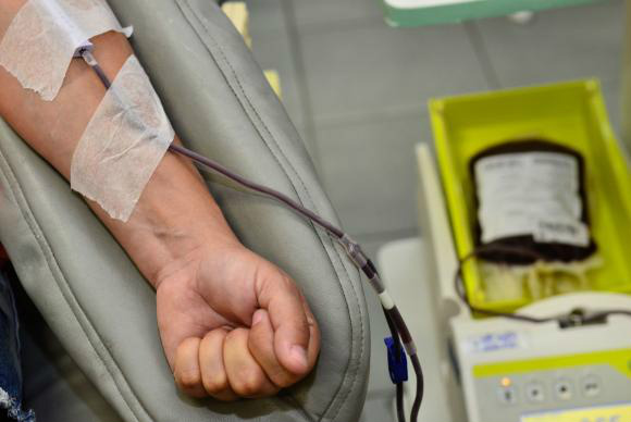 Exame de sangue pode detectar hepatite, doença que atinge entre 1,5 milhão e 2 milhões de pessoas no Brasil 