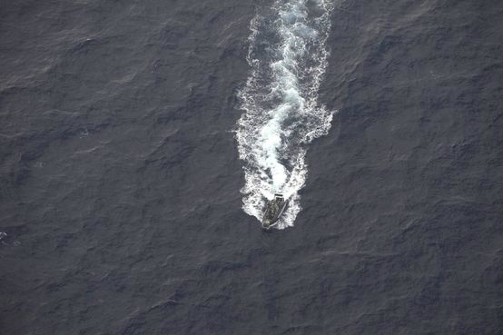 Buscas por avião da Malásia entram em nova fase submersa