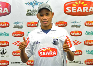 Santos: Em apresentação, atacante Moisés diz que está perto de realizar sonho de jogar a Copa Libertadores
