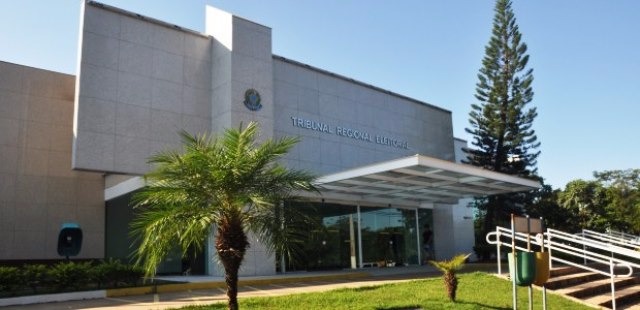 Gilmar Mendes avalia suspender extinção de zonas eleitorais em MS Vista do prédio do TRE-MS