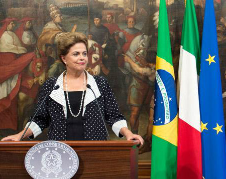 Na Itália, Dilma discute extradição de Pizzolato e Battisti