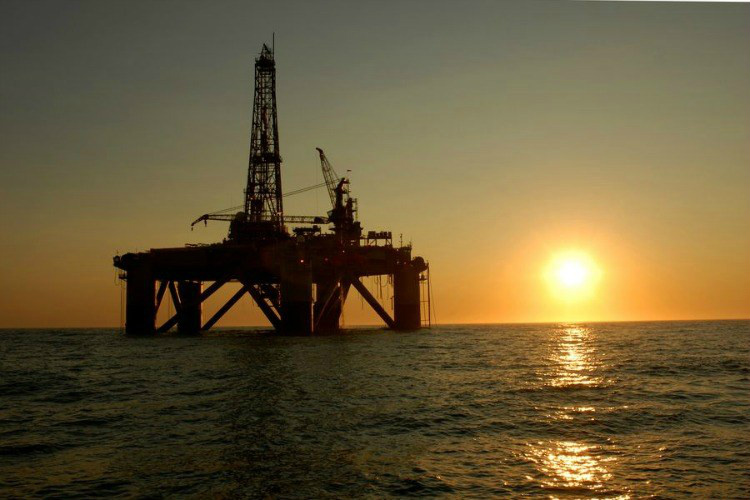 Petrobras amplia em 4,6% a produção de petróleo no Brasil em 2015