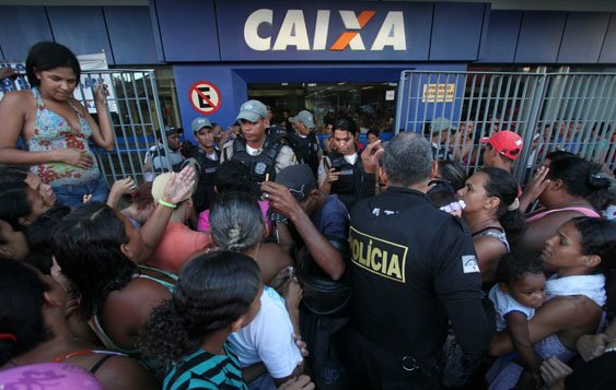 PSDB mira Bolsa Família para desgastar governo PSDB mira Bolsa Família para desgastar governo