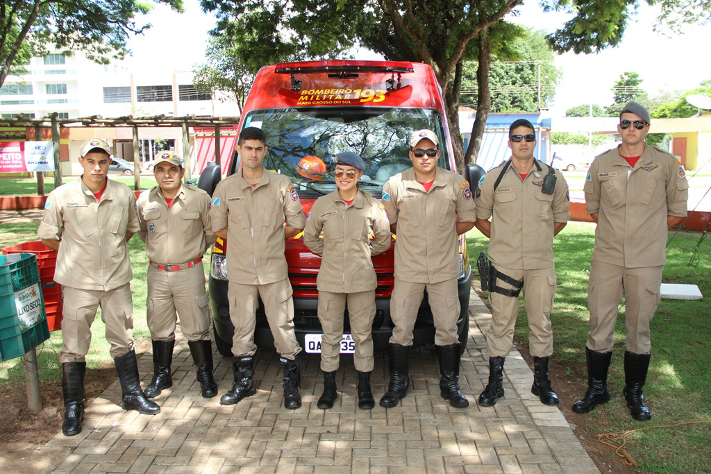 Equipe do Corpo de Bombeiros participou ativamente das ações alusivas ao Dia Internacional da Mulher em Amambai. / Foto: Robson Fritzen