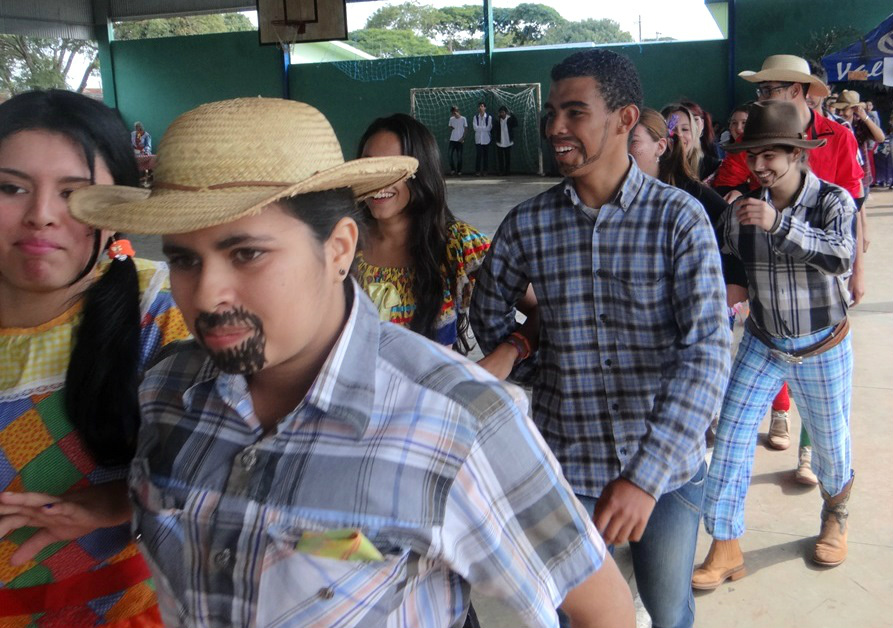 Com muita animação, danças da quadrilha e comidas típicas, as festas aconteceram na quinta-feira (9) e na sexta-feira (10).