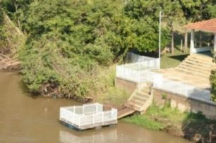Ranchos às margens do rio Ivinhema podem ser demolidos Ranchos às margens do rio Ivinhema podem ser demolidos