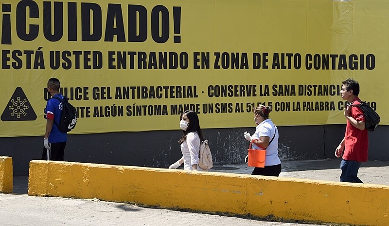 Países mais afetados na região são Brasil, com 85,3 mil casos, Peru (37 mil) e Equador (25,6 mil)  - Alfredo Estrella / AFP