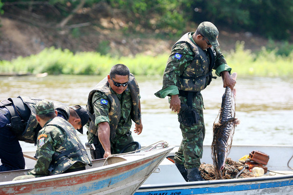 PMA prende dois pescadores por pesca predatória no Pantanal