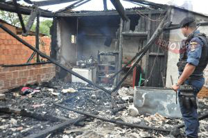 Gangs Atacam pessoas e incendeiam fogos em residências na fronteira