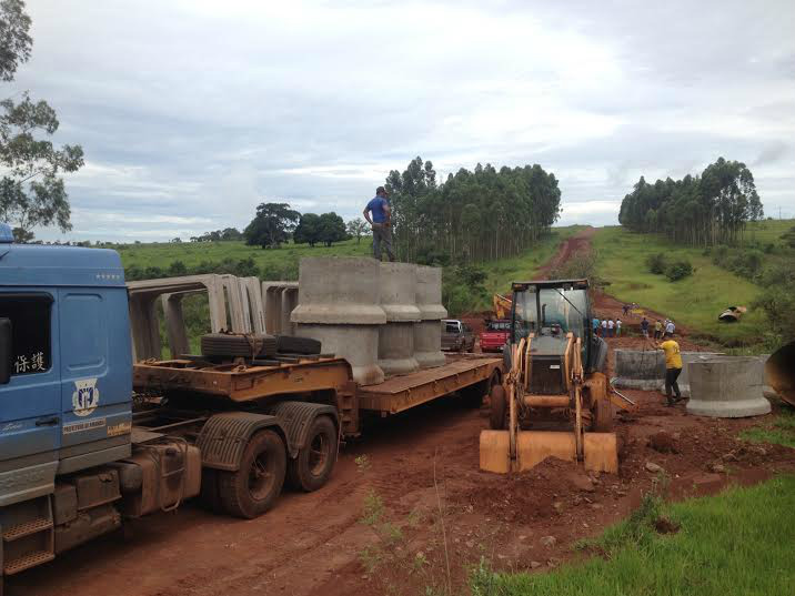 Prefeitura de Amambai realiza desvio para o escoamento da Soja pela MS-289 Prefeitura de Amambai realiza desvio para o escoamento da Soja pela MS-289