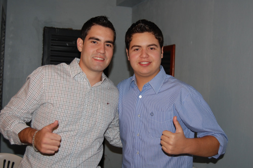 A dupla Bruno e Paulo Vitor, de Amambai. Lançamento do 1º CD acontece neste sábado.