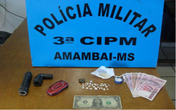 PM de Amambai prende dois homens com crack e maconha