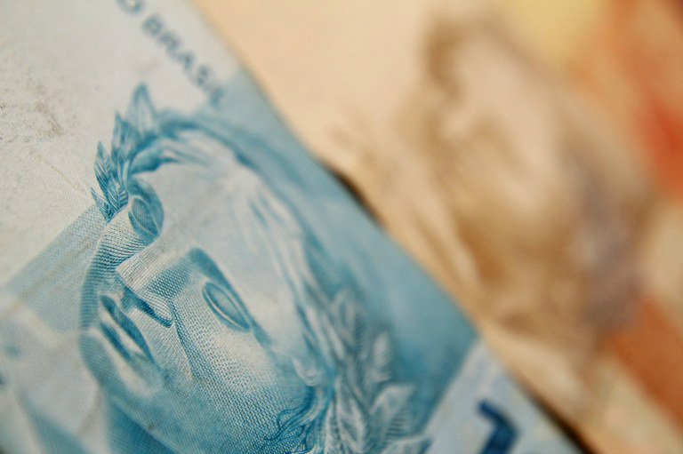 Mais de 1,6 milhão vão receber dinheiro do FGTS automaticamente Primeiro lote de saques deve liberar R$ 6,9 bilhõesFoto: reprodução