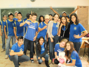 Cooperativismo é exemplo em escola de Amambai A turma do 9º ano de 2011 que implementa a cooperativa na Escola.