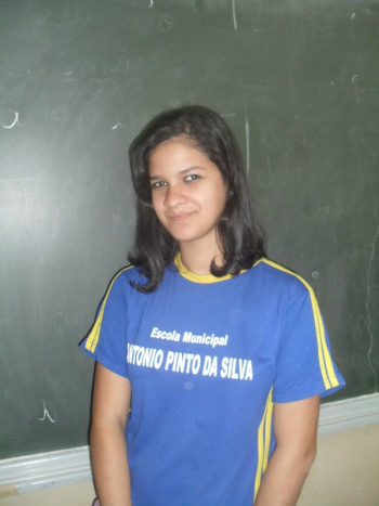 Cooperativismo é exemplo em escola de Amambai A presidente da Cooper Art, Lohana Nascimento.