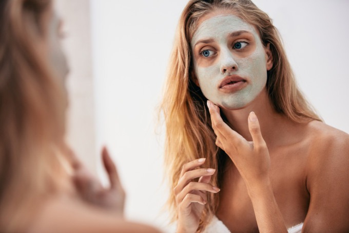 4 receitas caseiras de máscaras faciais para cuidar da pele