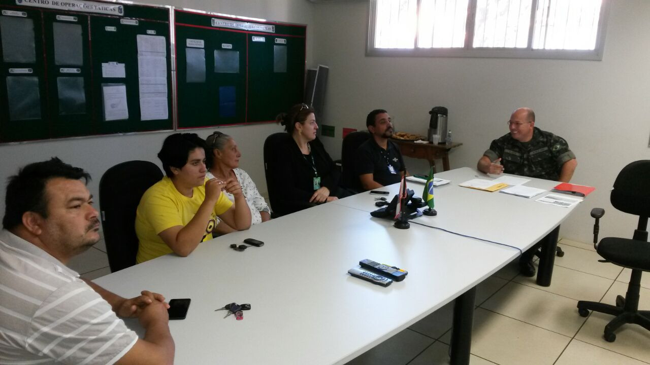Governo de MS garante novo mercado para a Agricultura Familiar de Amambai Reunião serviu para a abertura das propostas para compra de produtos pelo Exército Brasileiro / Foto: Divulgação