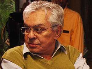 Chico Anysio volta a apresentar sangramento no aparelho digestivo Chico Anysio volta a apresentar sangramento no aparelho digestivo
