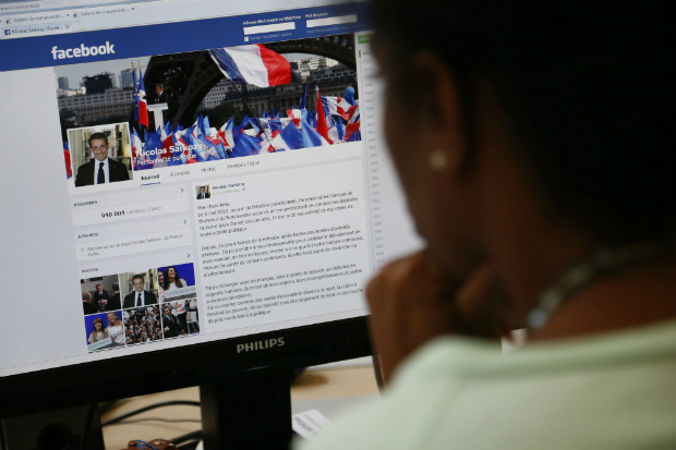 Movimentos sociais encontram na internet o caminho para mobilizar militantes Movimentos sociais encontram na internet o caminho para mobilizar militantes