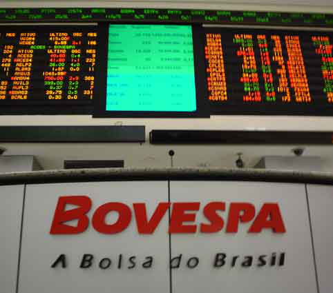Crise reduz valor de empresas brasileiras negociadas em bolsa Crise reduz valor de empresas brasileiras negociadas em bolsa