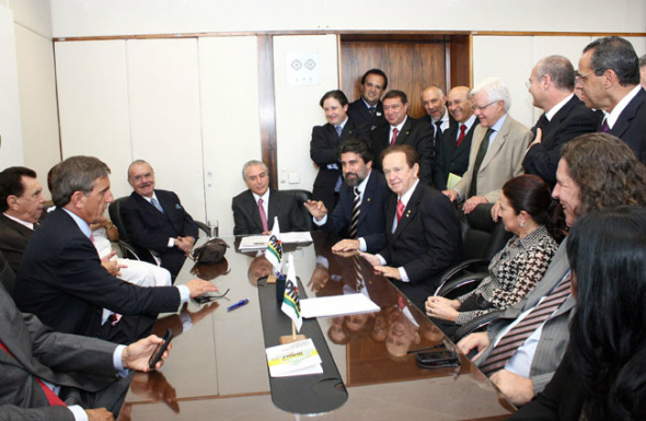PMDB vai reunir Executiva Nacional nesta quarta-feira (16) PMDB vai reunir Executiva Nacional nesta quarta-feira (16)