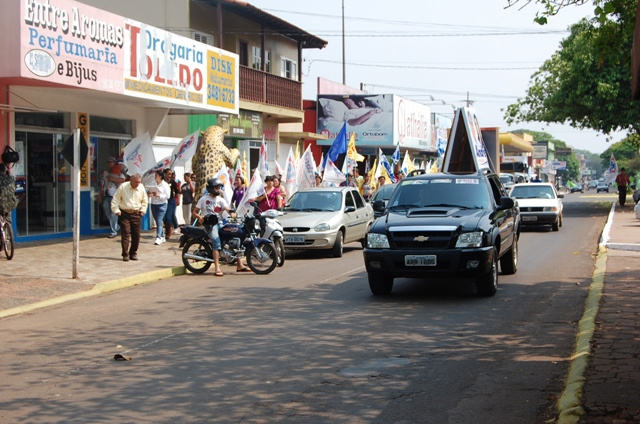 Comércio de Amambai abrirá neste sábado à tarde e segunda-feira, 11 Consumidores podem contar com comércio aberto na véspera do Dia das Crianças.