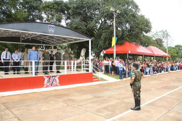 17º RC Mec recebe 173 novos soldados em Amambai Momento que ocorreu a apresentação da tropa ao comandante do 17º RC Mec / Foto: Assessoria