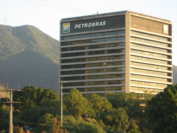 Petrobras vende por US$ 2,5 bi participação em bloco na Bacia de Santos Divulgação.