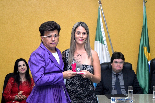 Câmara de Vereadores de Amambai realiza sessão solene, conheça as homenageadas Câmara de Vereadores de Amambai realiza sessão solene, conheça as homenageadas