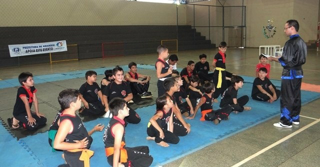 Amambaienses representam Amambai e o Brasil em mundial de Kung Fu O ingresso na Seleção Brasileira de Kung Fu Kuoshu Tradicional é resultado de mais de 25 anos desenvolvendo as artes marciais em Amambai.