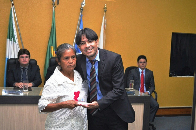 Câmara de Vereadores de Amambai realiza sessão solene, conheça as homenageadas Câmara de Vereadores de Amambai realiza sessão solene, conheça as homenageadas