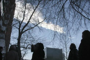 Meteorito caiu em meados de fevereiro perto da cidade de Chelyabinsk, na Rússia.