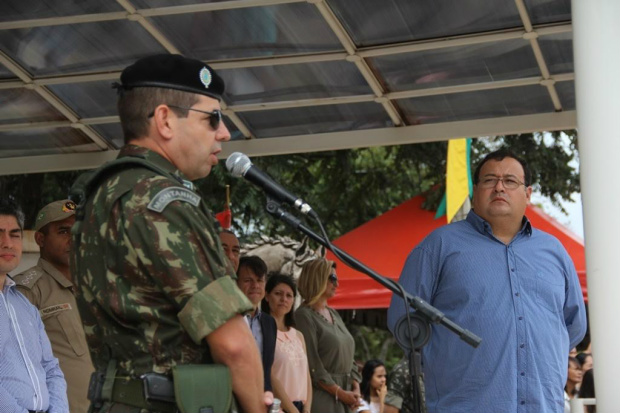 Momento que o comandante do Regimento Solon Ribeiro, o tenente-coronel Rovian Alexandre Janjar, falava aos militares incorporadosFoto: Assessoria