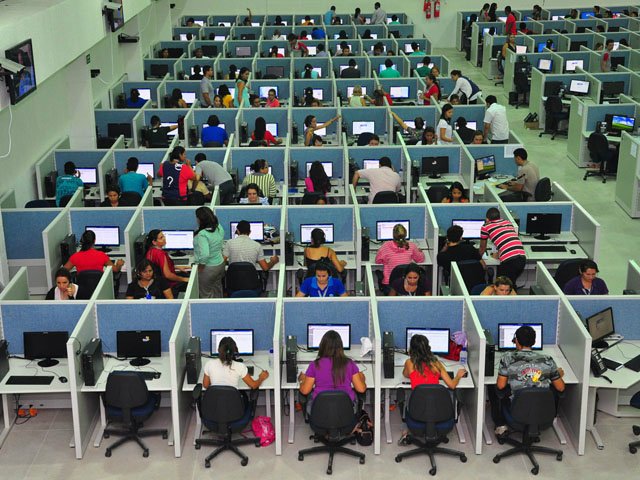 Crescimento de serviços ocorreu em todos os estados em fevereiro Crescimento de serviços ocorreu em todos os estados em fevereiro